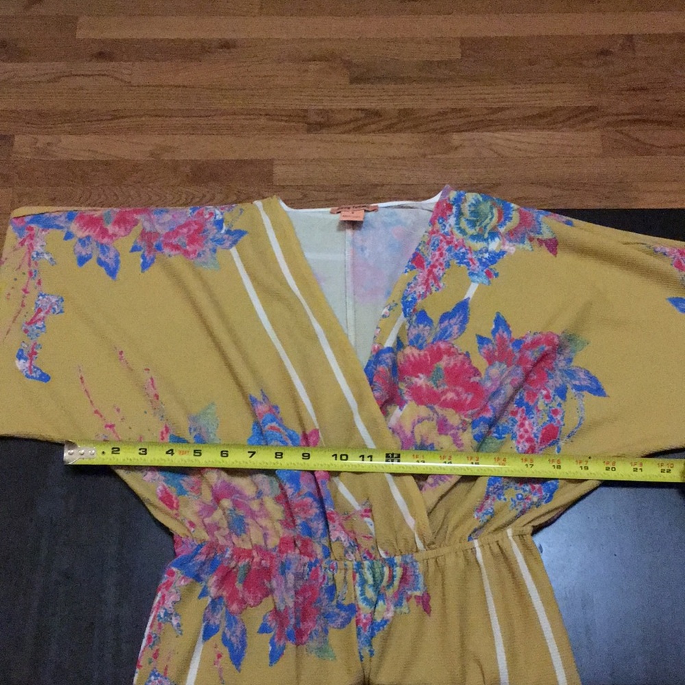 Flying Tomato Floral Romper - Picture 10 of 14